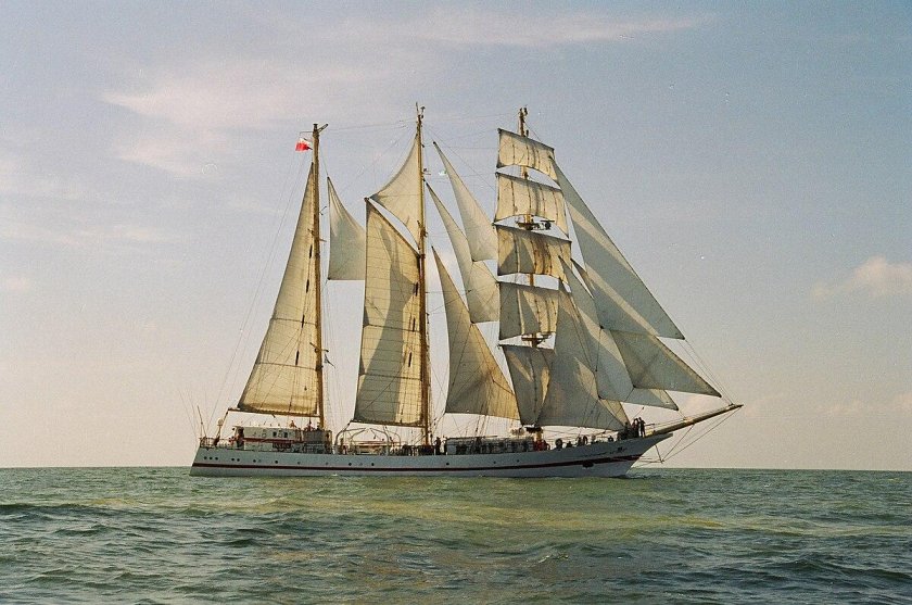 Баркентина Вега