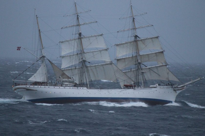 Трехмачтовый Барк товарищ