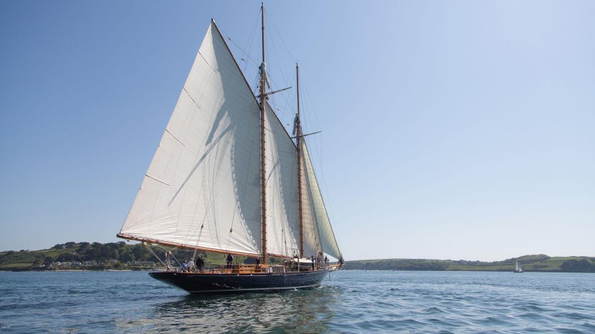 Парусная шхуна «Elena»