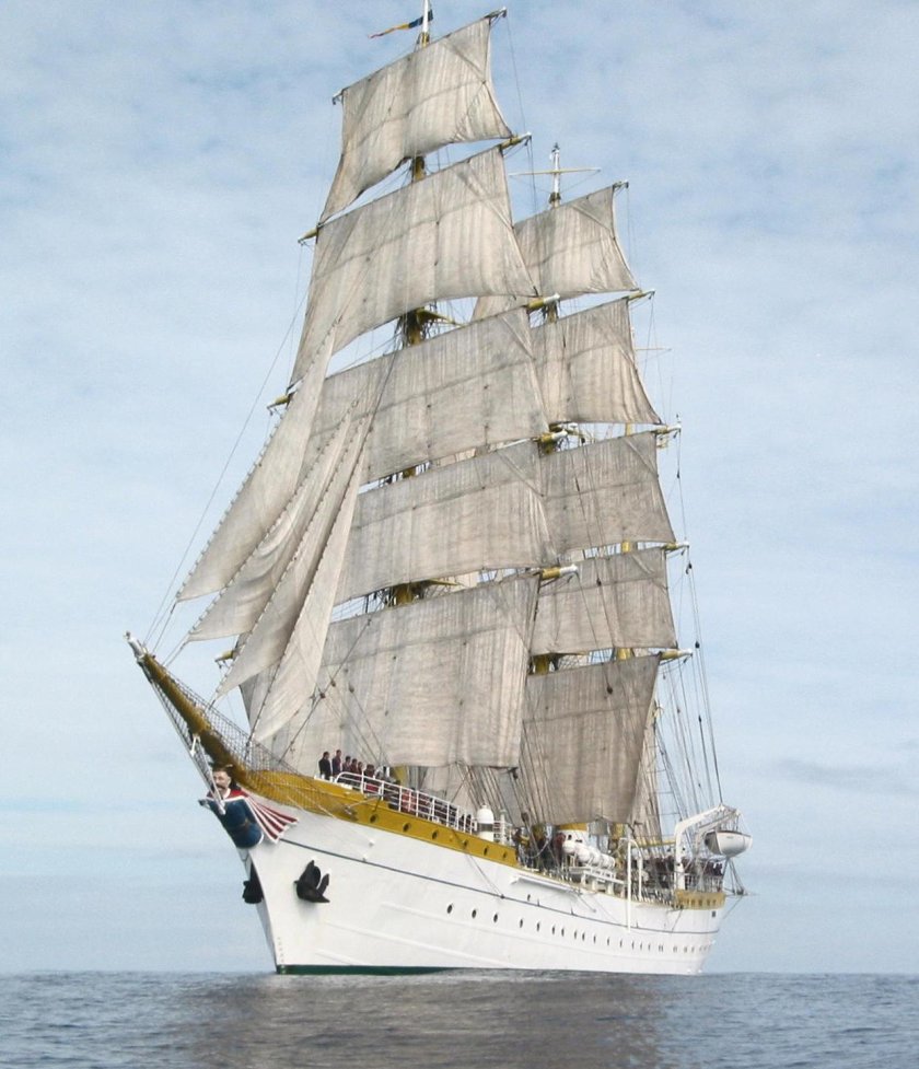 Трехмачтовый Бриг