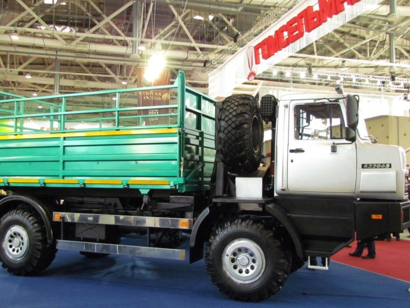 Урал 432065 с прицепом