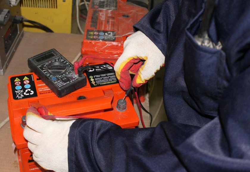 Обслуживаемый АКБ