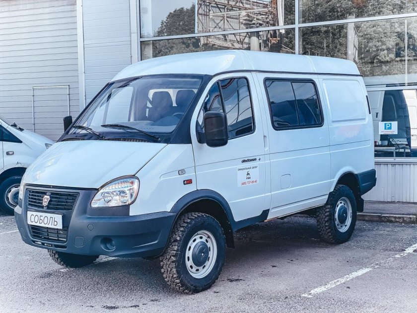 ГАЗ 2752 белый