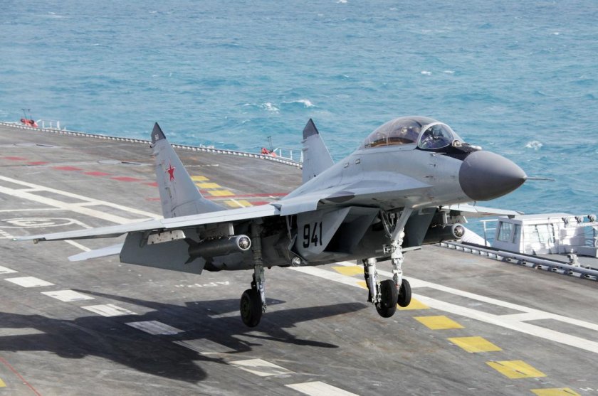 Палубный истребитель миг-29к