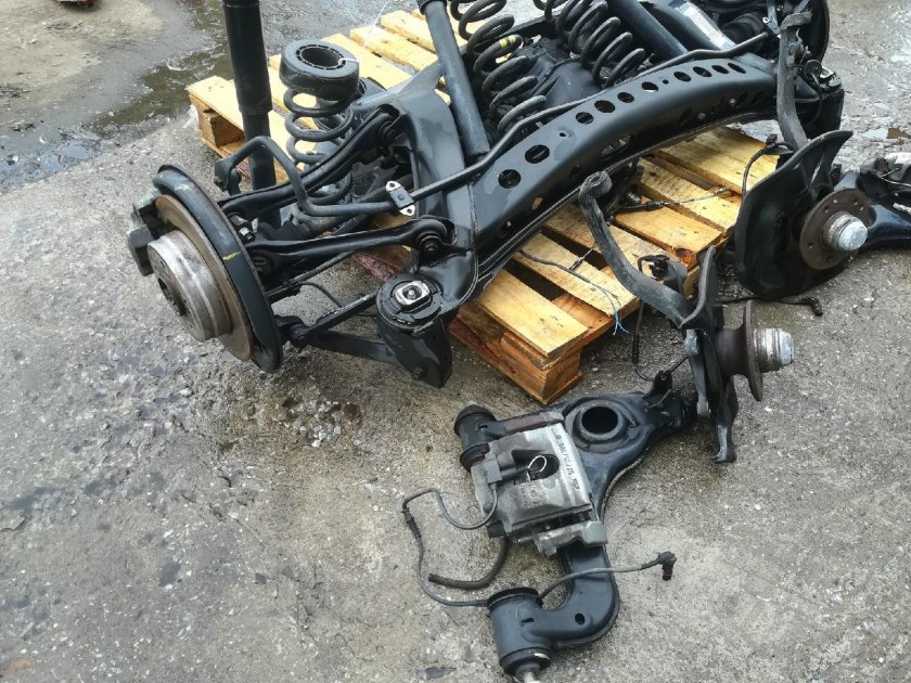 Передняя подвеска Мерседес w210