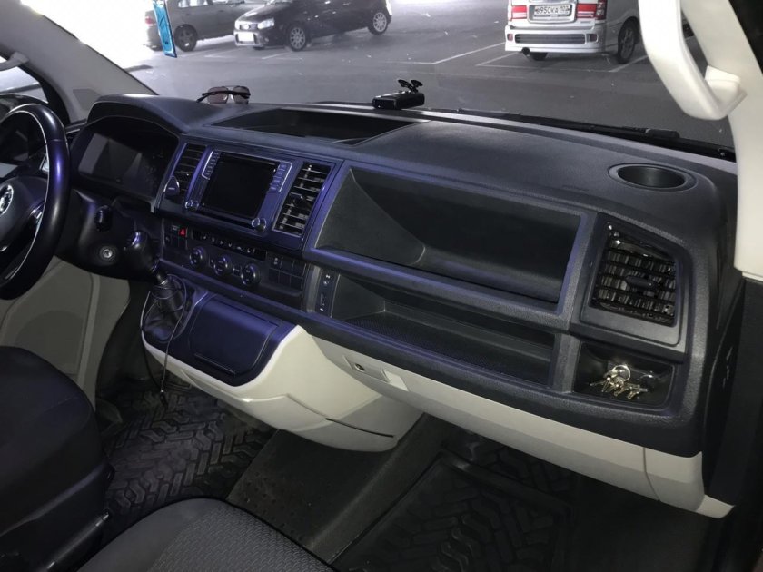 Volkswagen Multivan 2002 торпеда