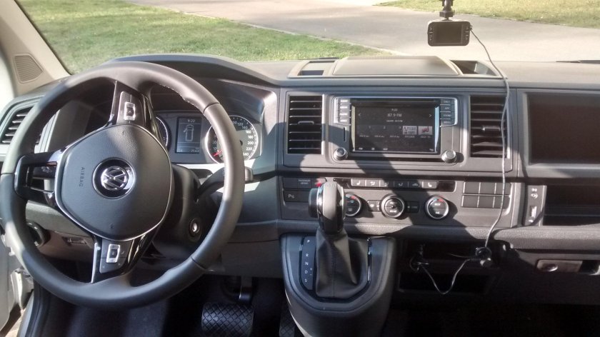 Volkswagen Caravelle t6 торпеда