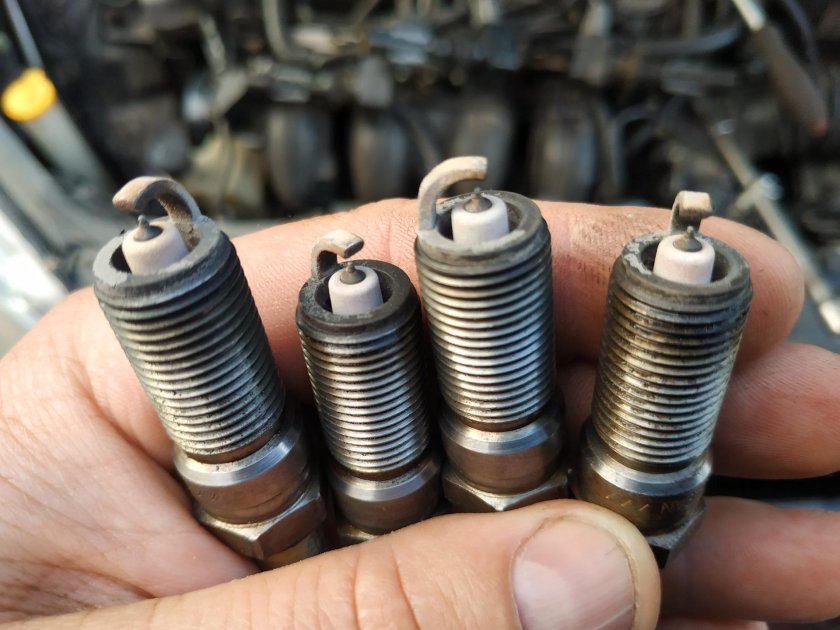 Свеча зажигания