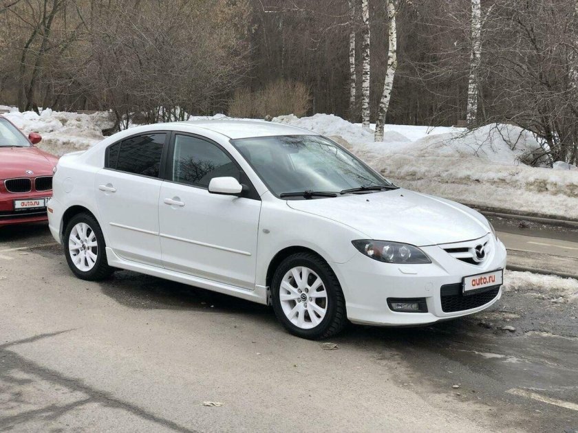 Мазда 3 БК хэтчбек спорт бежевая