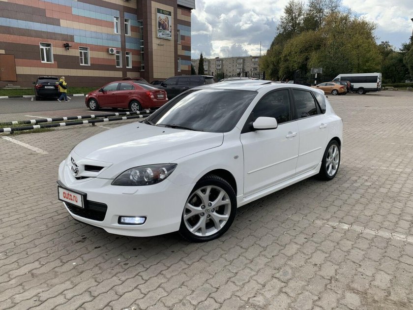 Mazda 3 2008 белая хэтчбек