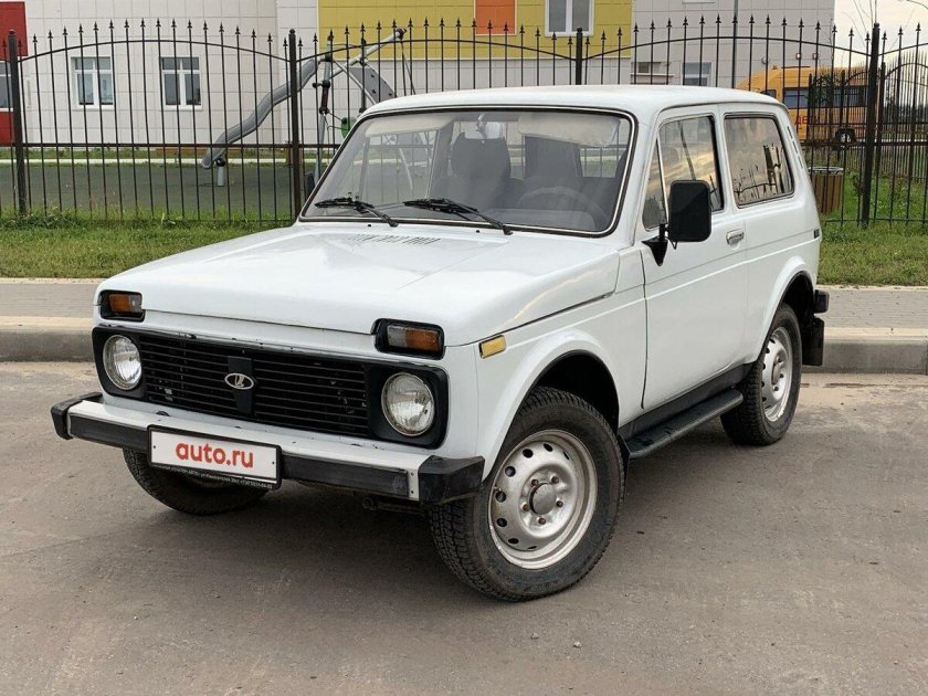 Машина ВАЗ 2121