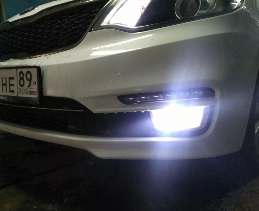 Лампы в ПТФ Киа Рио 3 Рестайлинг диодные