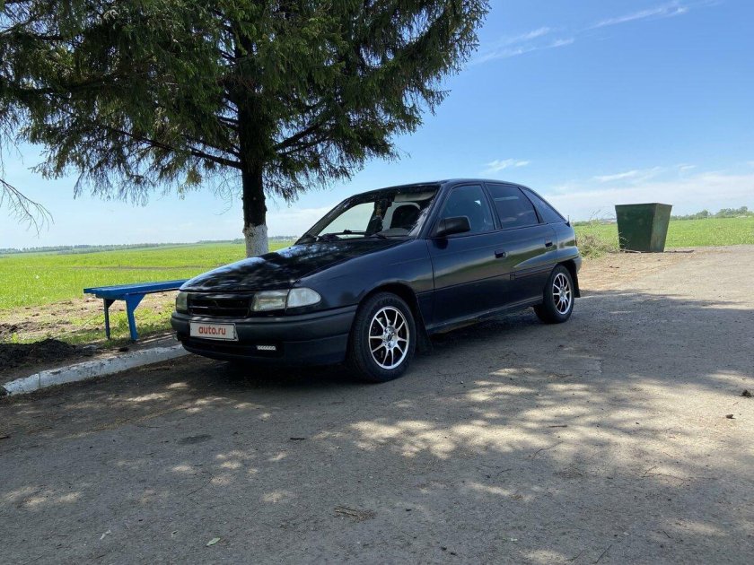 Опель Астра 1993 года