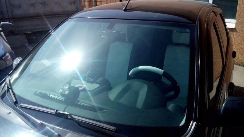 Лобовое стекло Лада Гранта