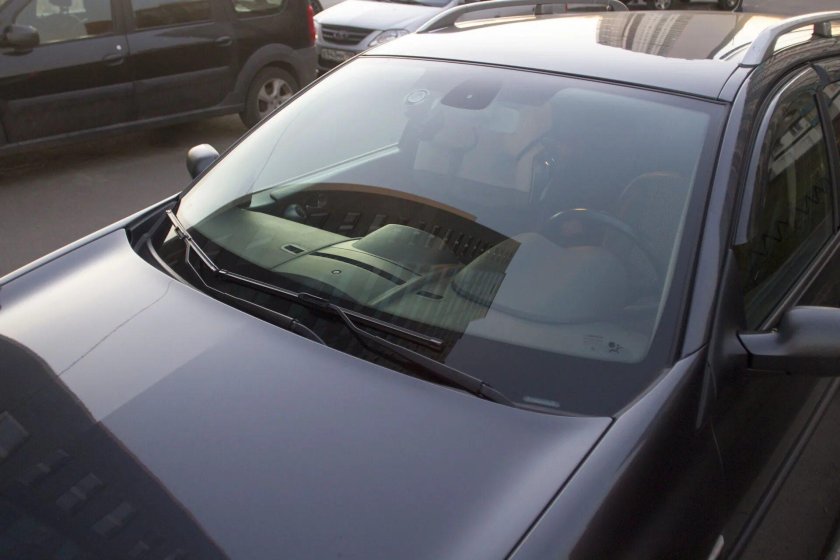 Стекло лобовое Меган 2