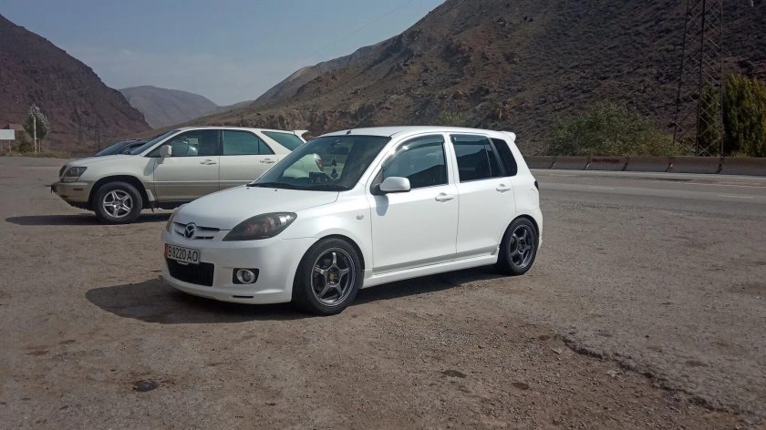 Мазда Демио 2005