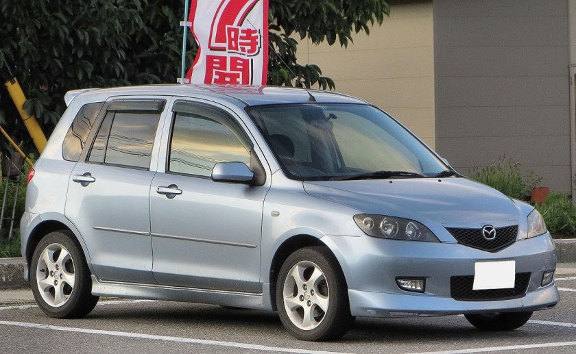 Mazda Demio dy5w