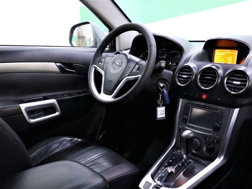 Опель Антара 3.2 салон