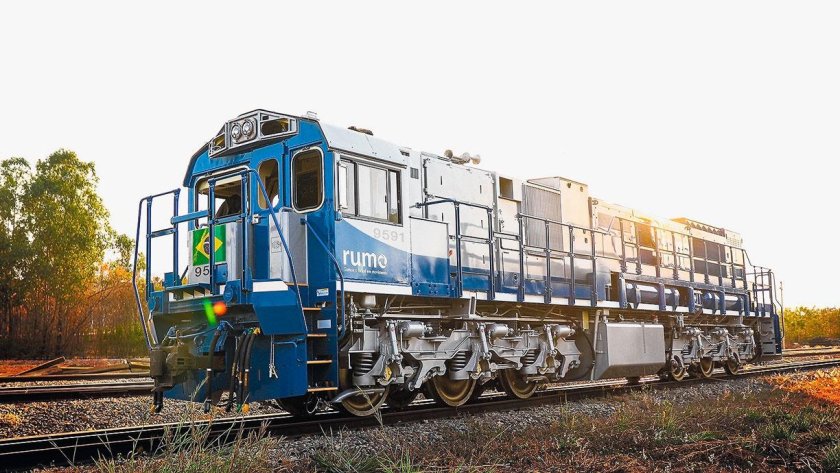 Гибрид тепловоза и электровоза