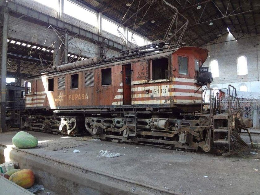 Тепловоз на автомобильных колесах