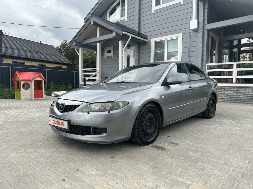 Лифтбек иномарки