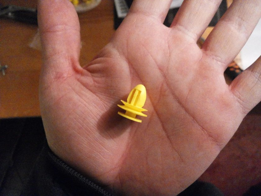 Дверные клипсы Пежо 307