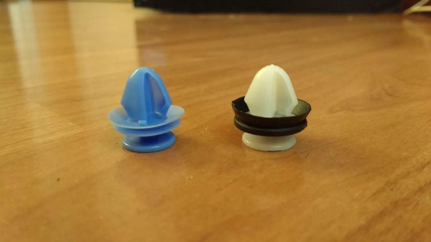 Клипса обшивка Peugeot 308