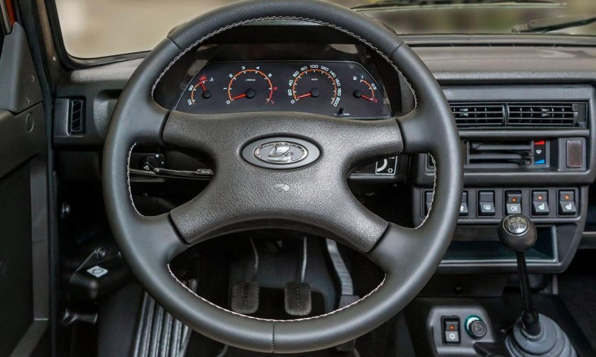 Лада Нива 2121 4х4 салон