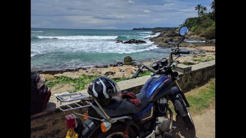 Байк на Шри Ланке