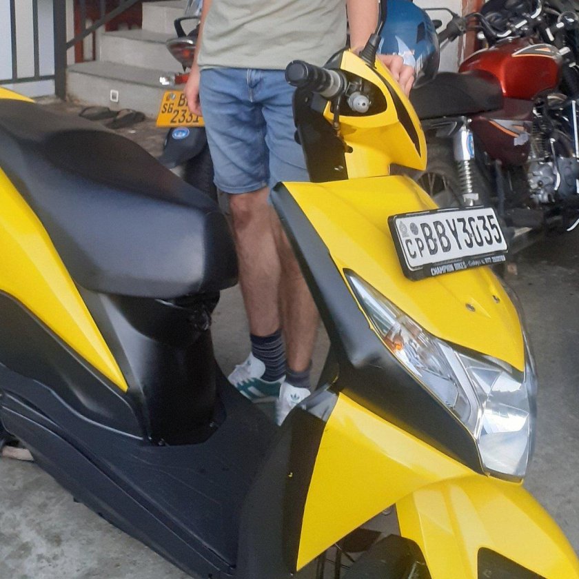 Хонда дио Делюкс 100