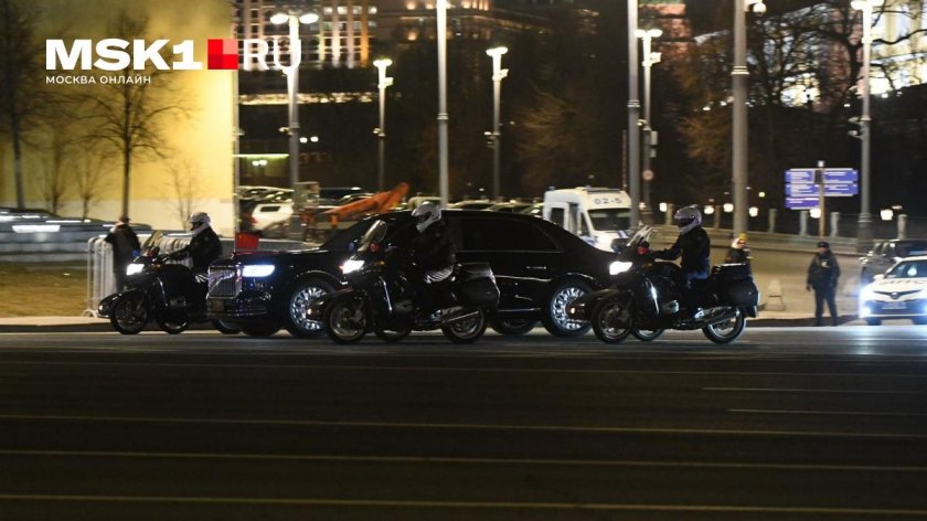 Кортеж си Цзиньпина в Москве