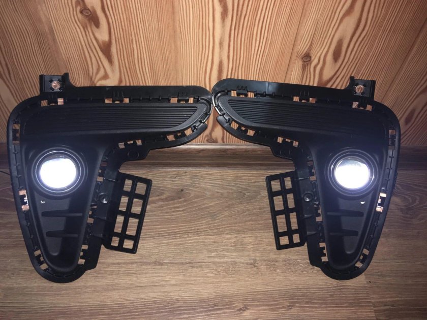 Крепление противотуманных фар Киа Рио 4