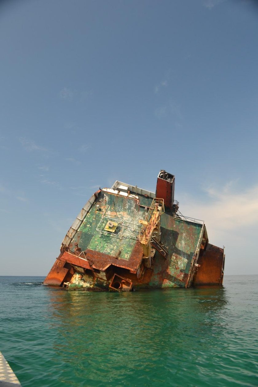 Мыс Тарханкут затонувший корабль