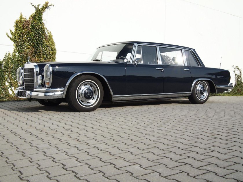 Mercedes-Benz 600 w100