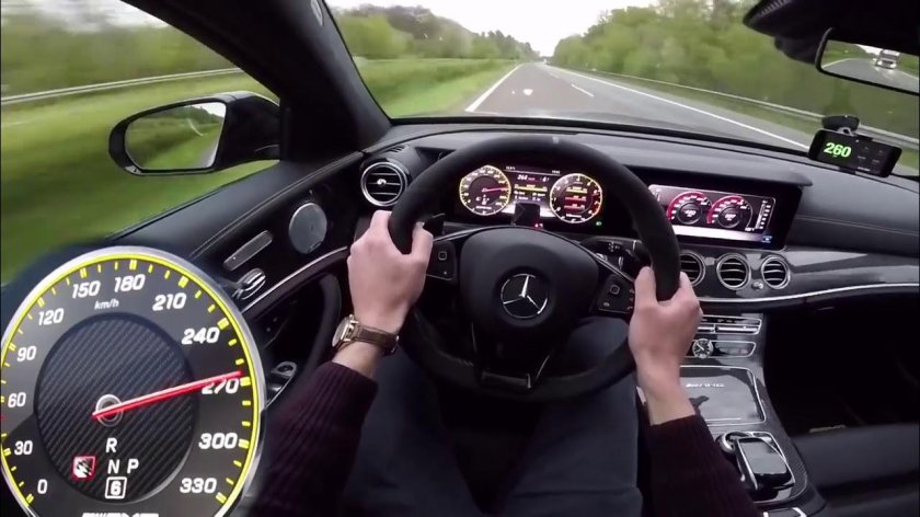 Мерседес с63 АМГ скорость