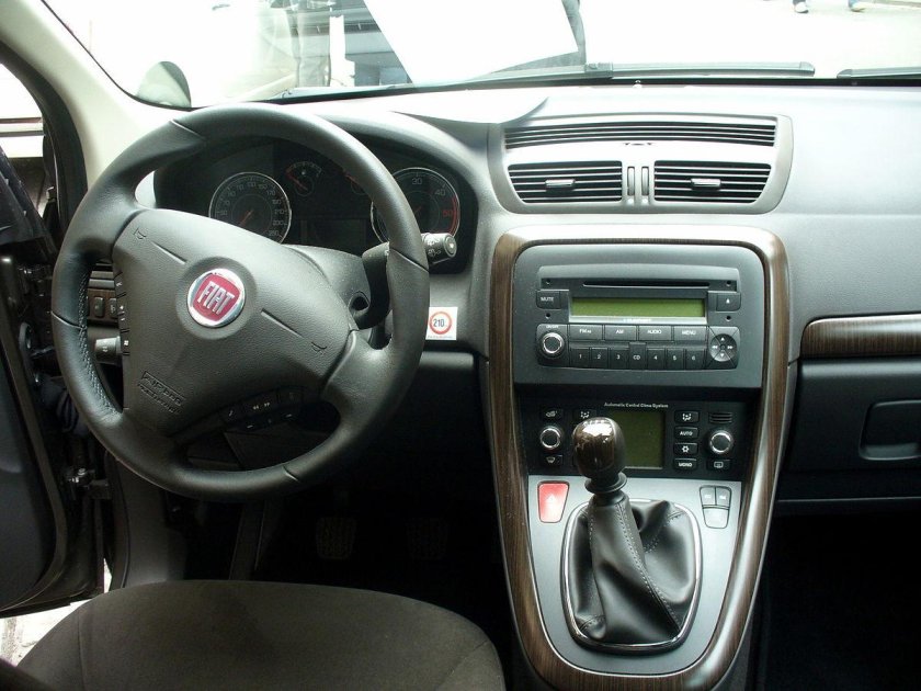 Fiat Croma Interior