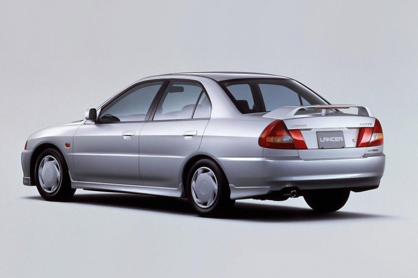 Mitsubishi Lancer 5 поколение