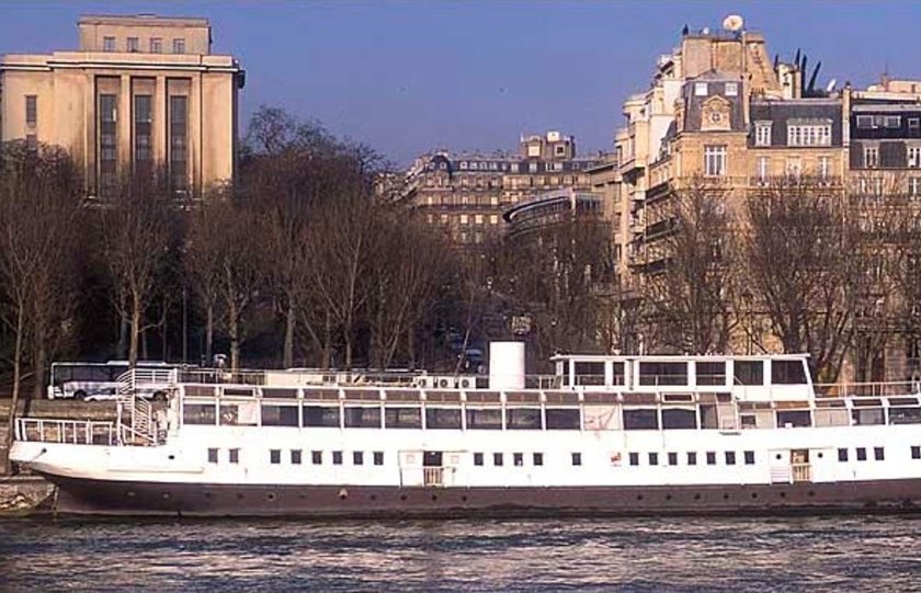 Пароход Номадик