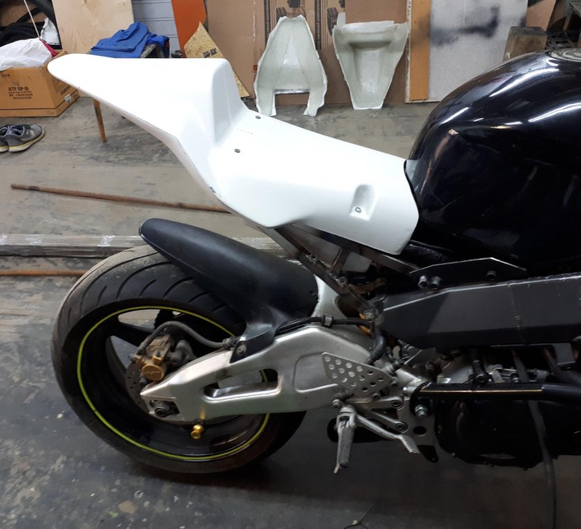 Обвес из стекловолокна на мотоцикл