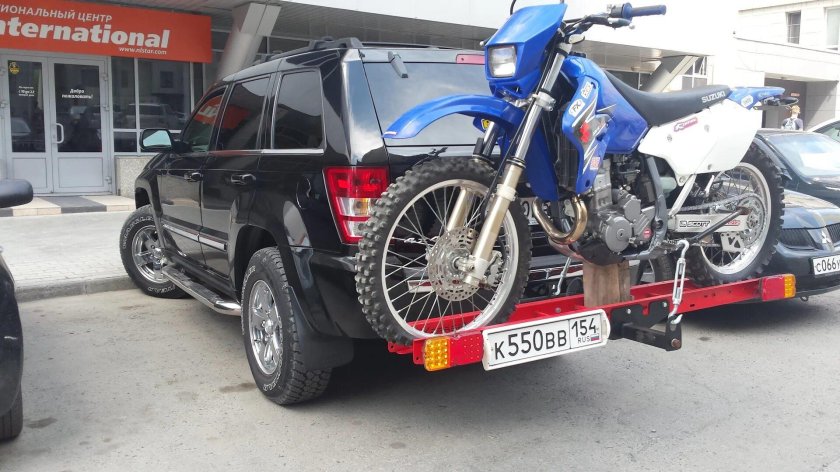 Мотохвост Ниссан Патфайндер