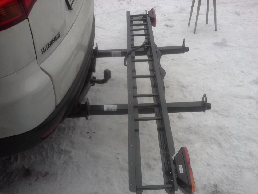 Мотохвост на фаркоп для мотоцикла чертеж