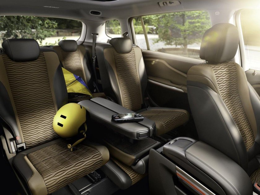 Opel Zafira Tourer 2012