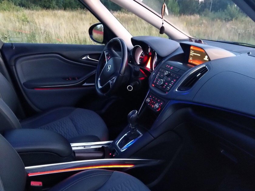 Opel Zafira Tourer 2014