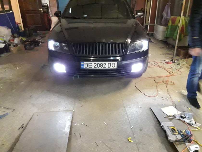 Светодиодные противотуманные фары на Шкода Октавия а5