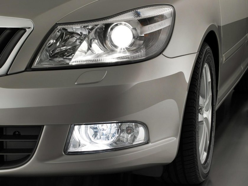 Фара Skoda Octavia a5
