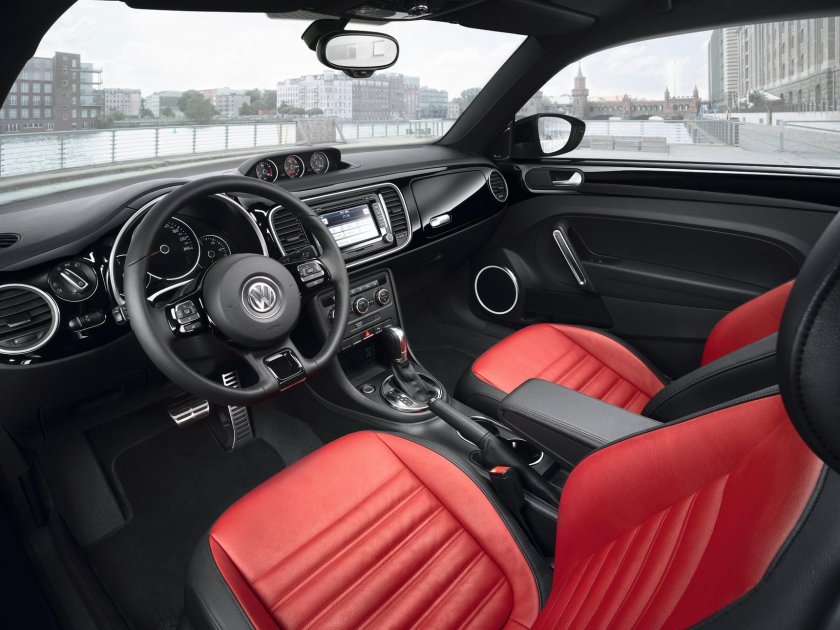 Volkswagen Beetle 2018 салон