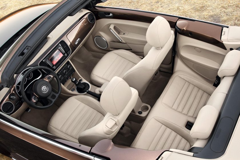 Volkswagen Beetle 2022 салон