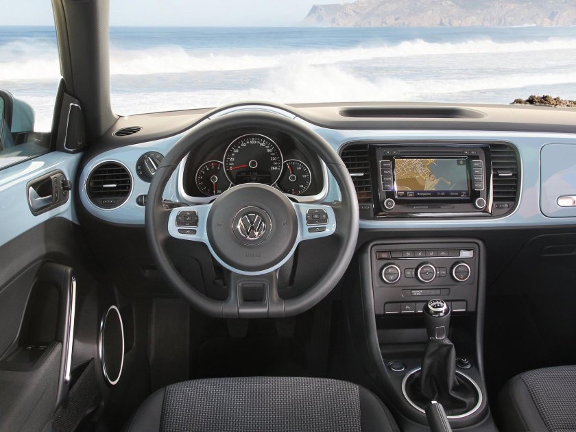 Volkswagen Beetle 2018 салон