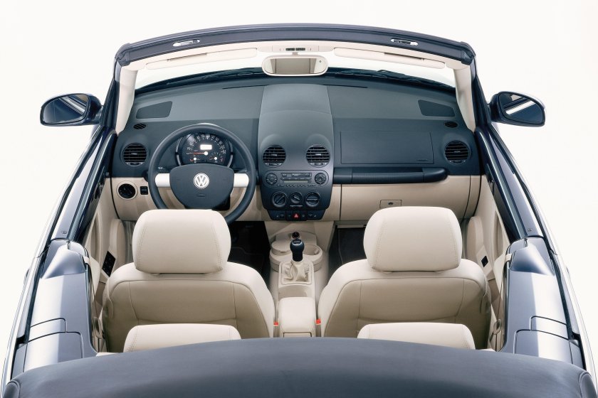 Фольксваген New Beetle 1 салон