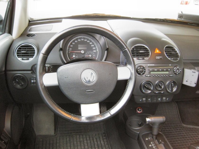 VW Beetle 2002 салон